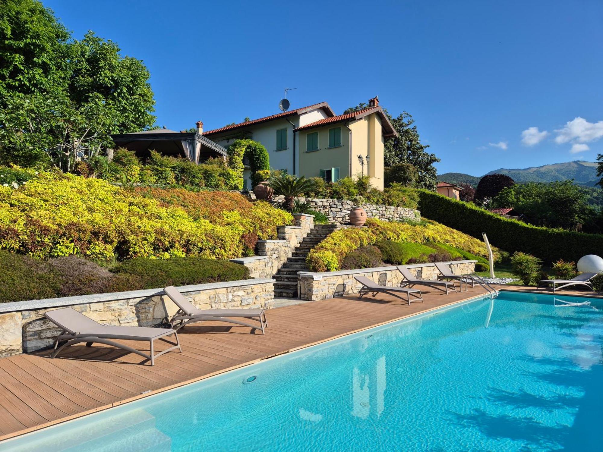 Casale Raffaello B&B Como Albese Con Cassano ภายนอก รูปภาพ